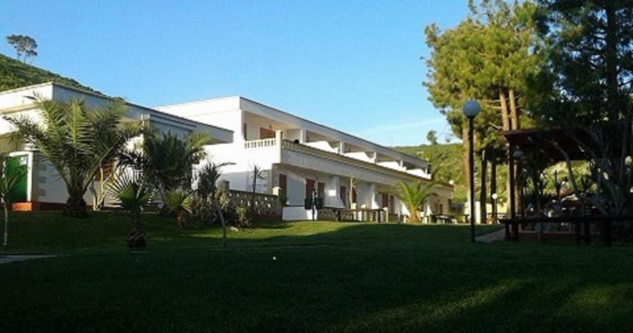 Residence Olimpia Peschici Buitenkant foto