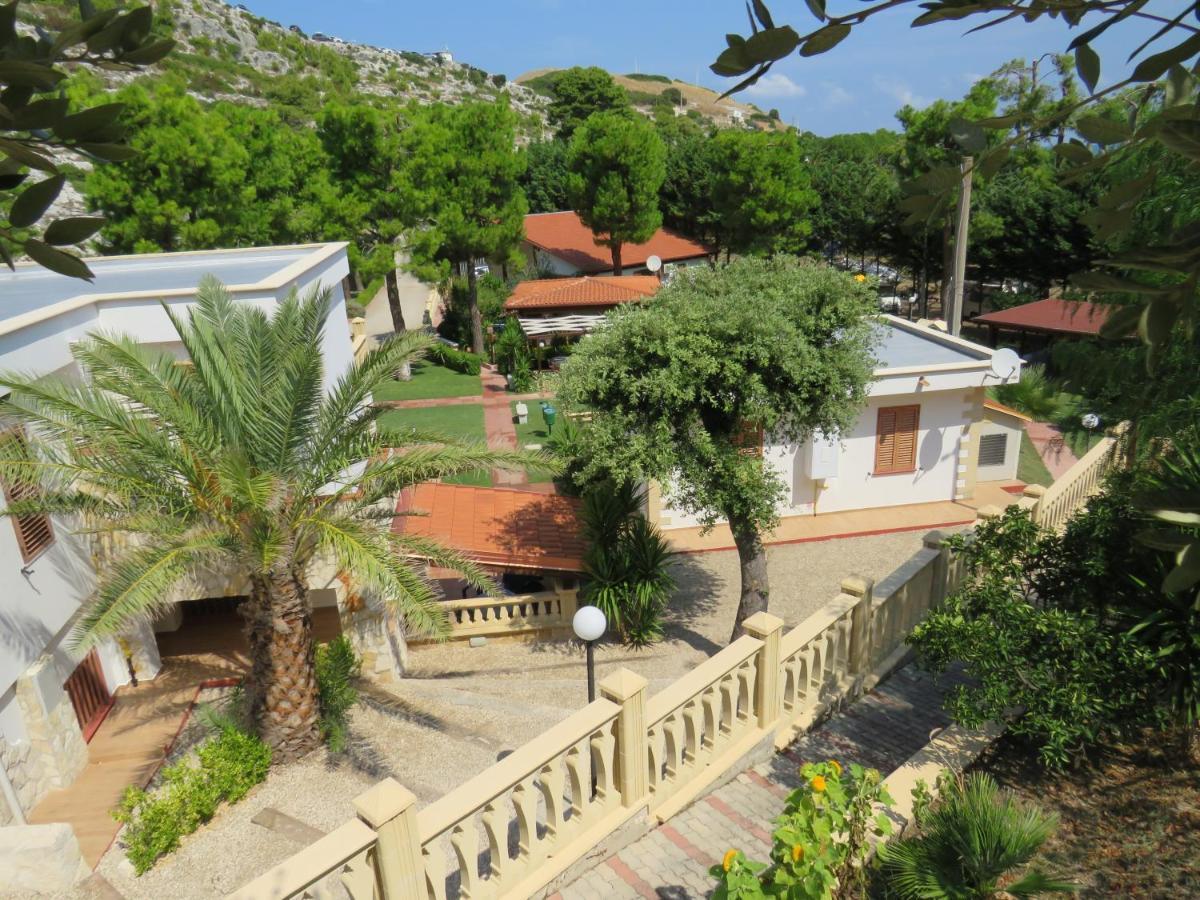 Residence Olimpia Peschici Buitenkant foto