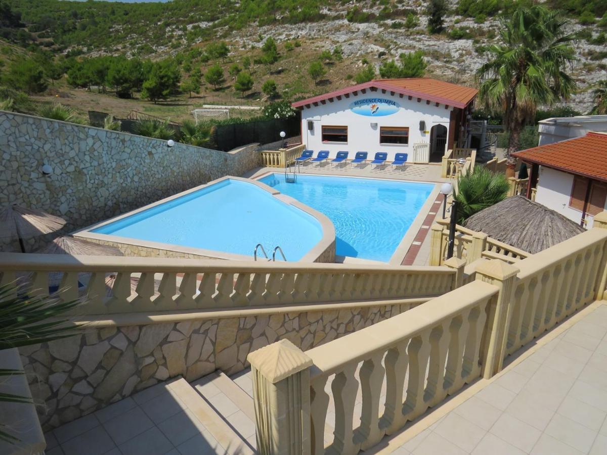 Residence Olimpia Peschici Buitenkant foto